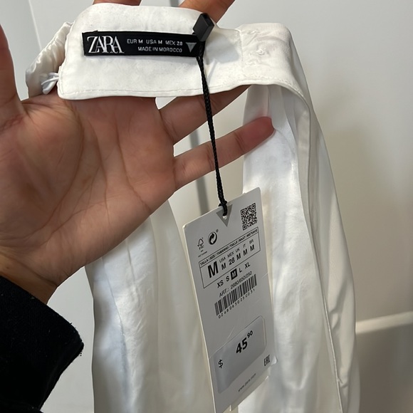 Halter neck top - Picture 3 of 3